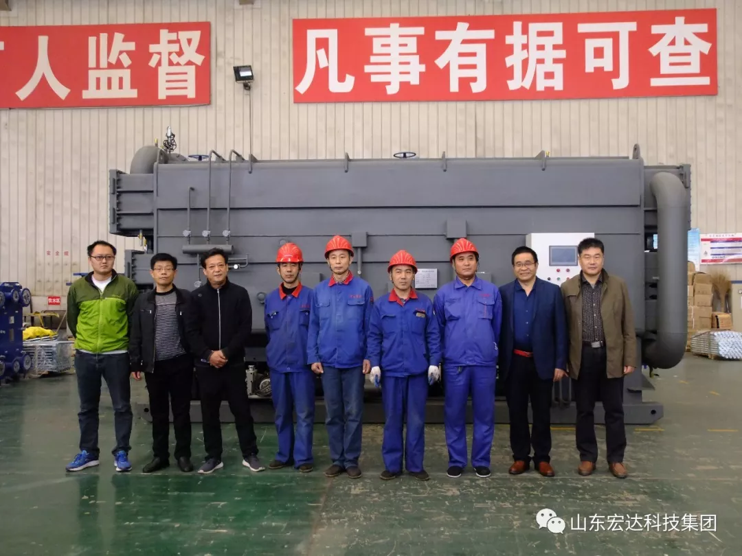 完美体育官网登录_完美online（中国）
张总与新产品研制小组合影